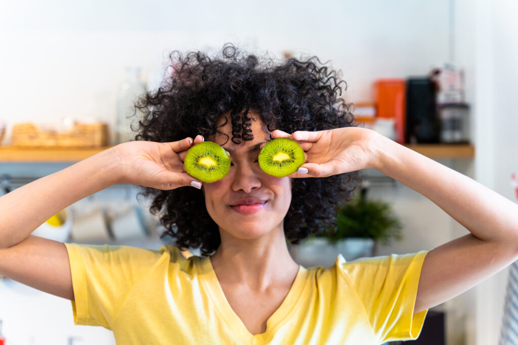 A incorporação de vitamina C Vitamina C em kiwifruit