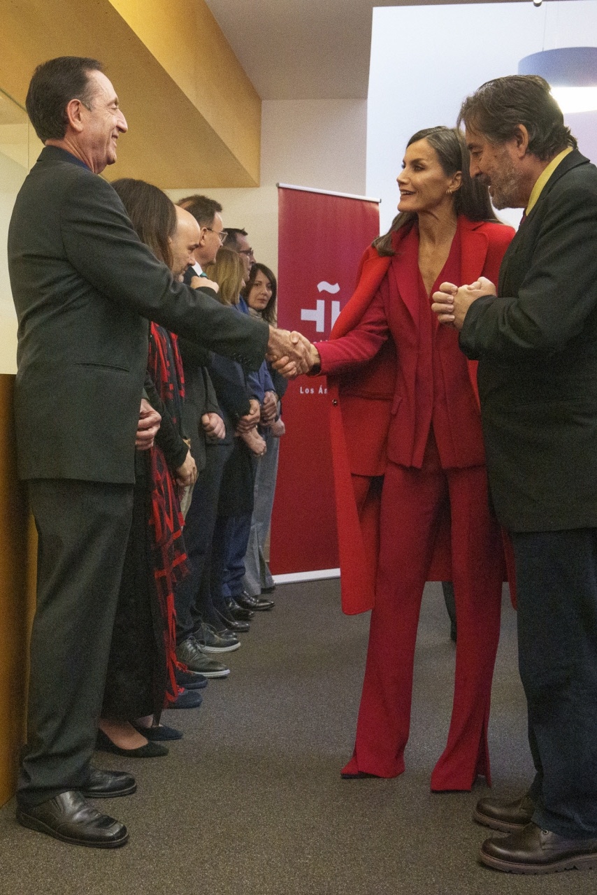 Queen Letizia during her visit to the Cervantes Institute in Los Angeles Queen Letizia during her visit to the Cervantes Institute in Los Angeles