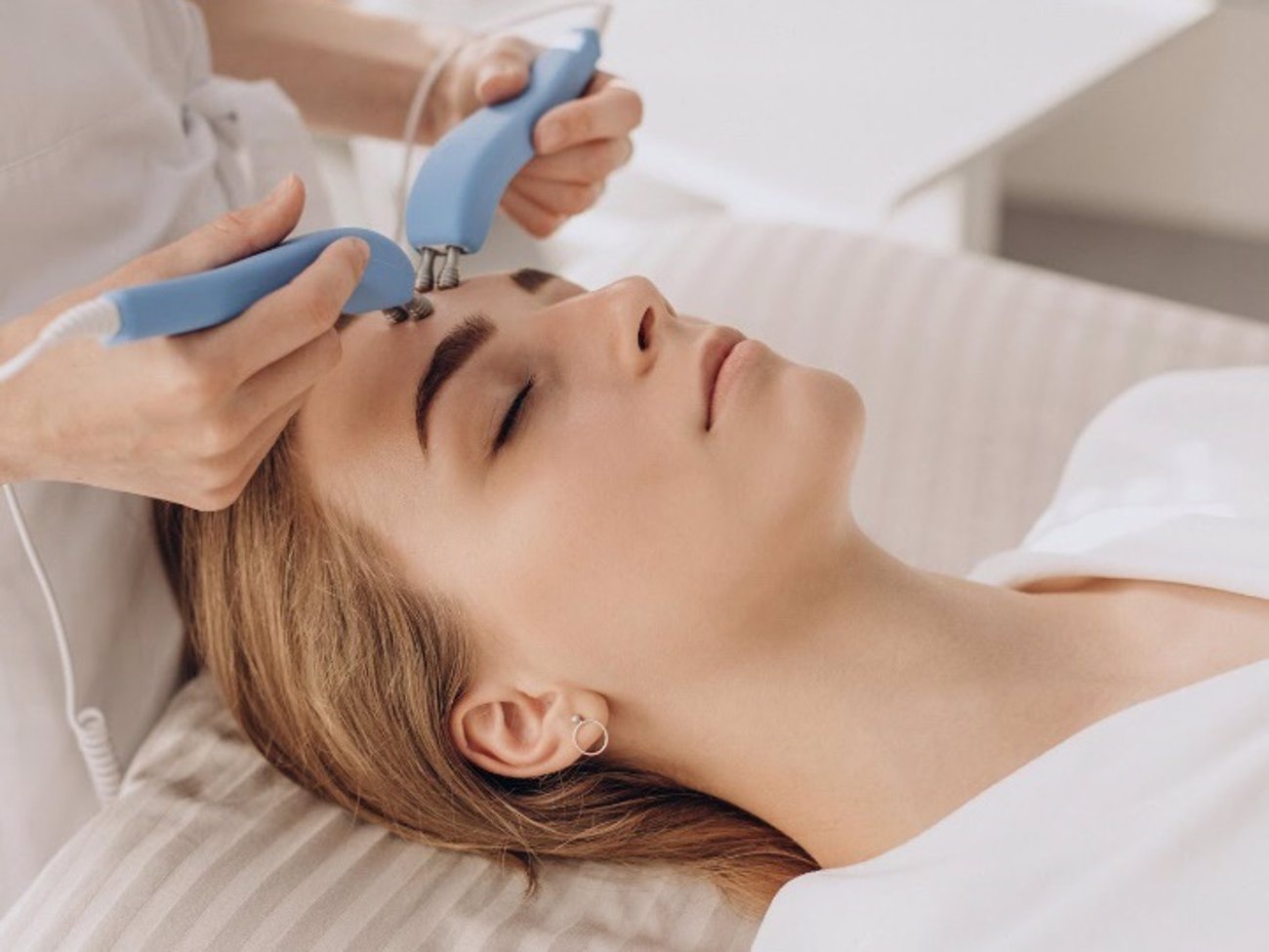 Radiofrequency is one of the most demanded aesthetic treatments of the moment. Radiofrequency