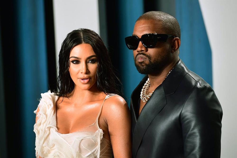 Archivo - Kanye West y Kim Kardashian en la Vanity Fair Oscar Party Archivo