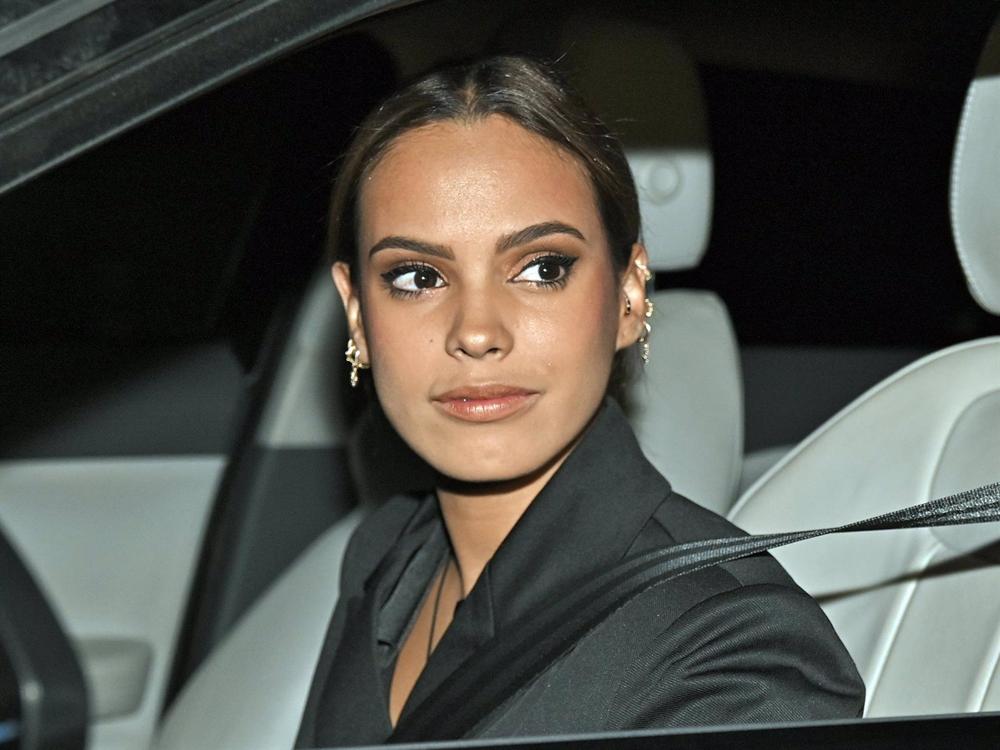 Gloria Camila llega al domicilio de su padre, José Ortega Cano, para celebrar la nochebuena en familia Gloria
