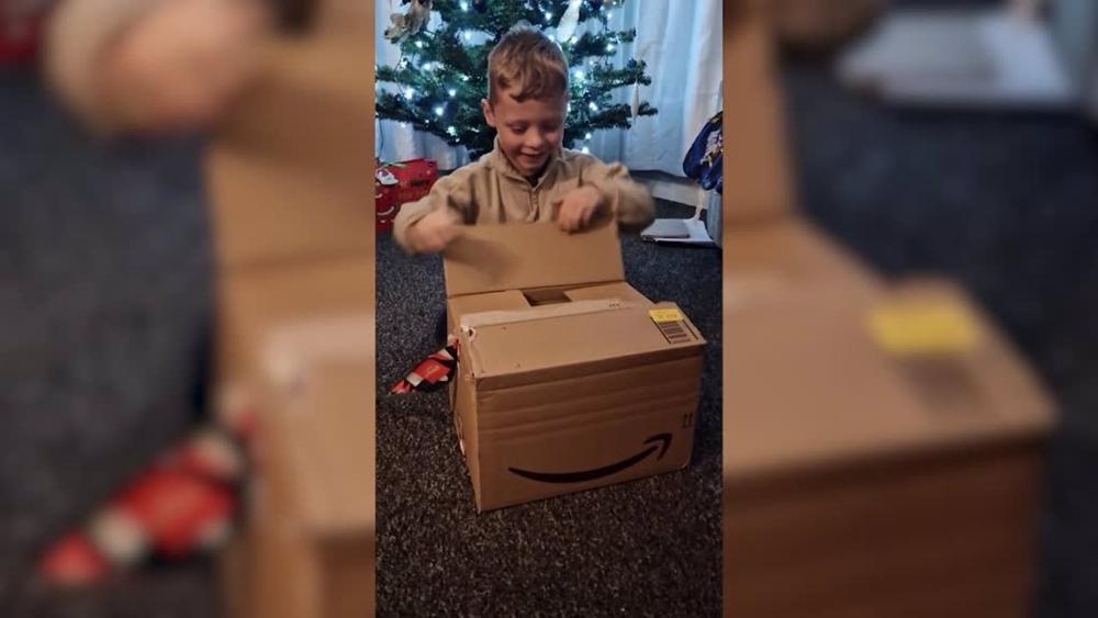 Esta fue la reacción de un pequeño con su regalo de Navidad más especial Esta