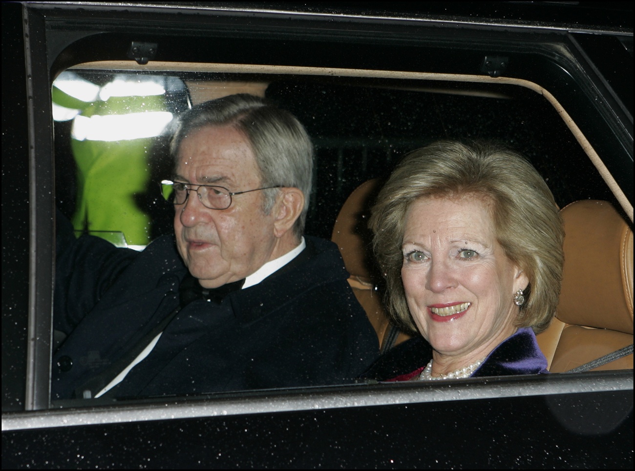 Accompanied by his family Accompanied by his family