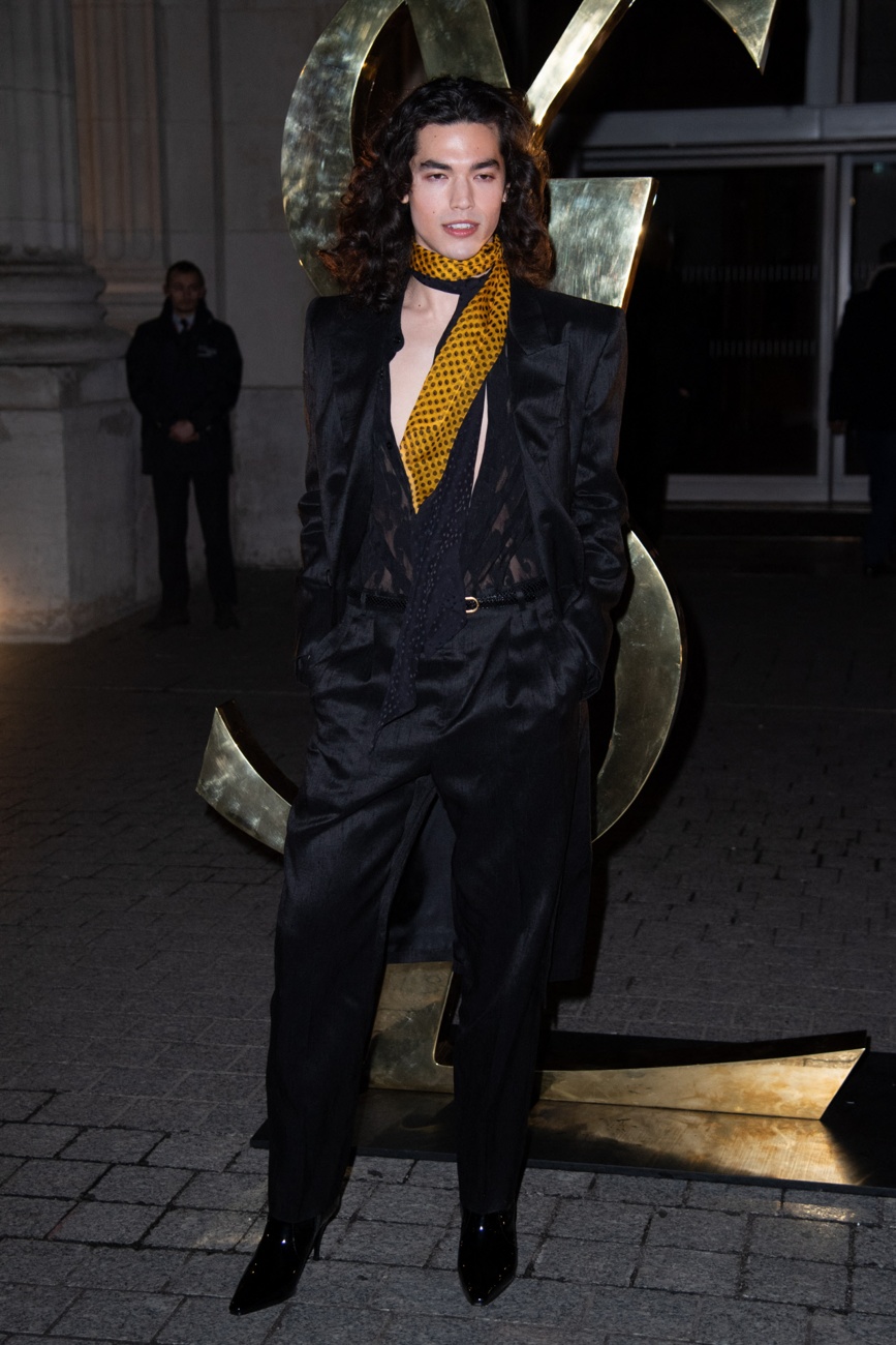 Black, the brand's fetish color, shone among its guests Black, the brand's fetish color, shone among its guests