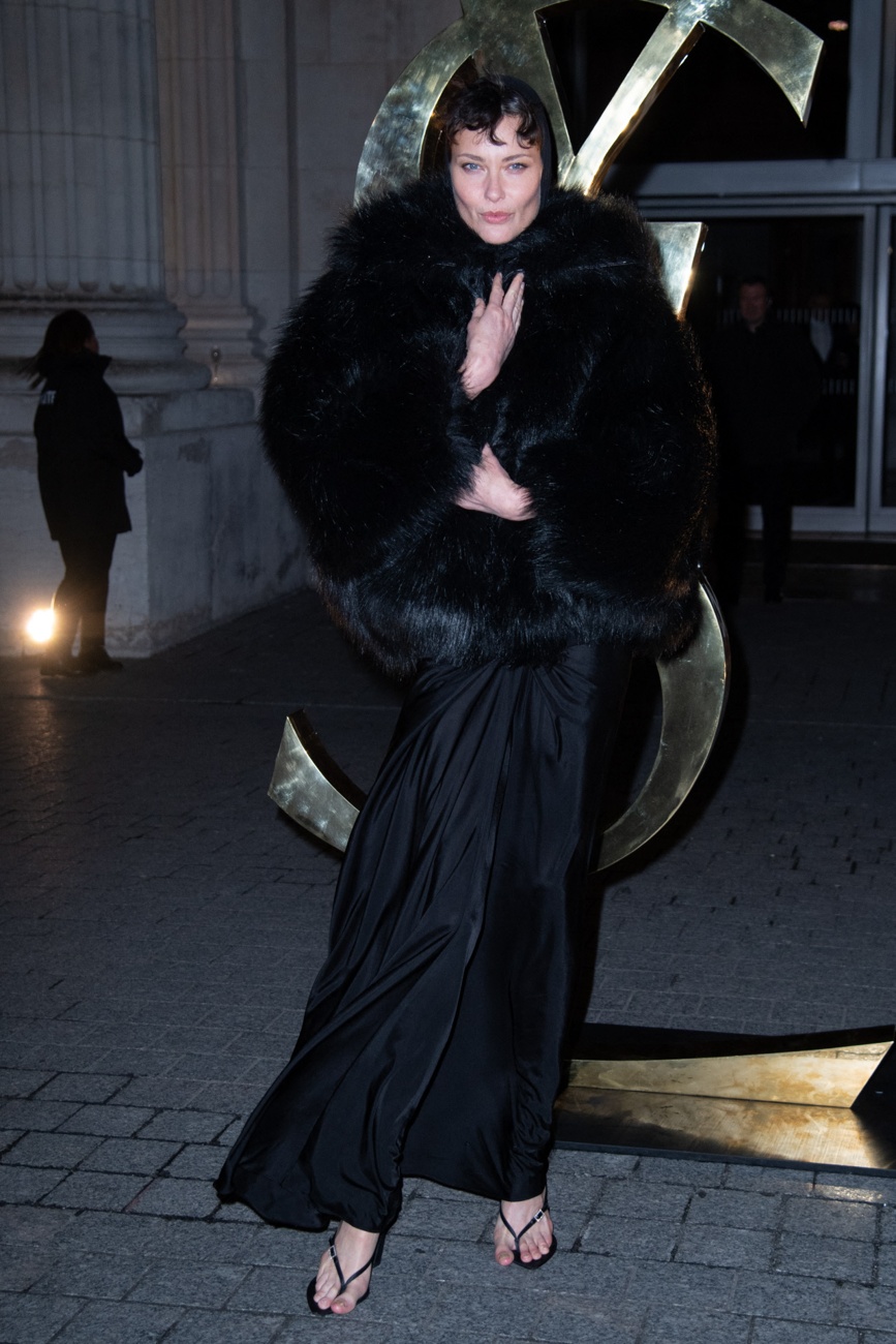 Celebrities at the Paris Fashion Week Celebrities at the Paris Fashion Week