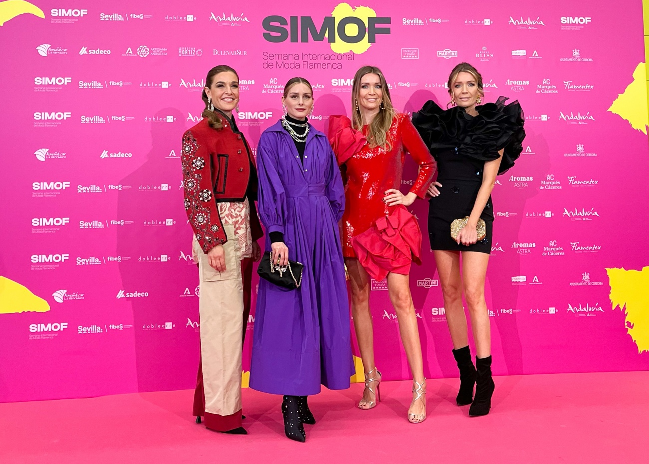 Olivia Palermo, spettacolare in un cappotto ‘made in Spain’, si abbandona alla moda del flamenco durante la sua visita a Siviglia