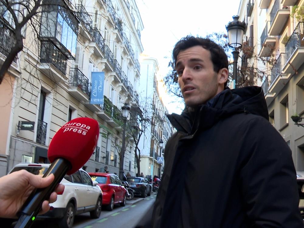 ÍÑIGO ONIEVA POR LAS CALLES DE MADRID ÍÑIGO
