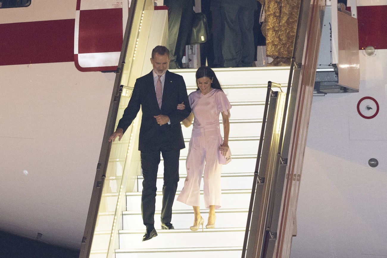 The King and Queen on their arrival in Angola The King and Queen on their arrival in Angola