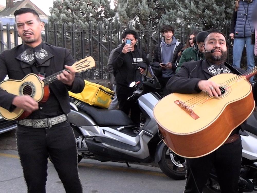 Shakira contó con la actuación de unos mariachis en su cumpleaños Shakira