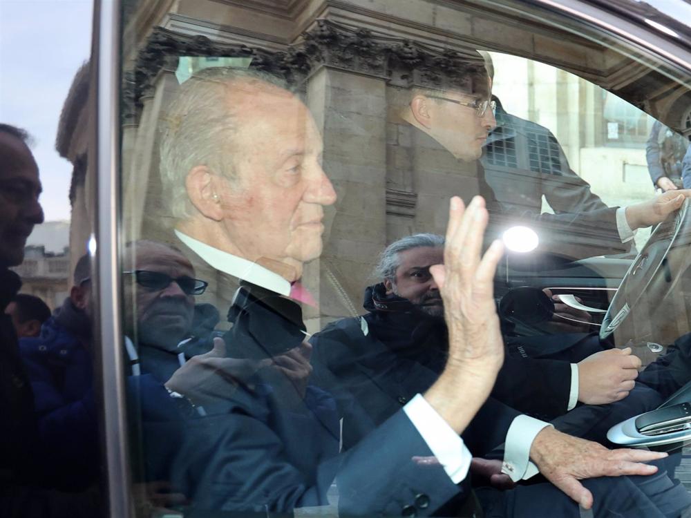 El Rey Juan Carlos a su llegada a la Academia Francesa El