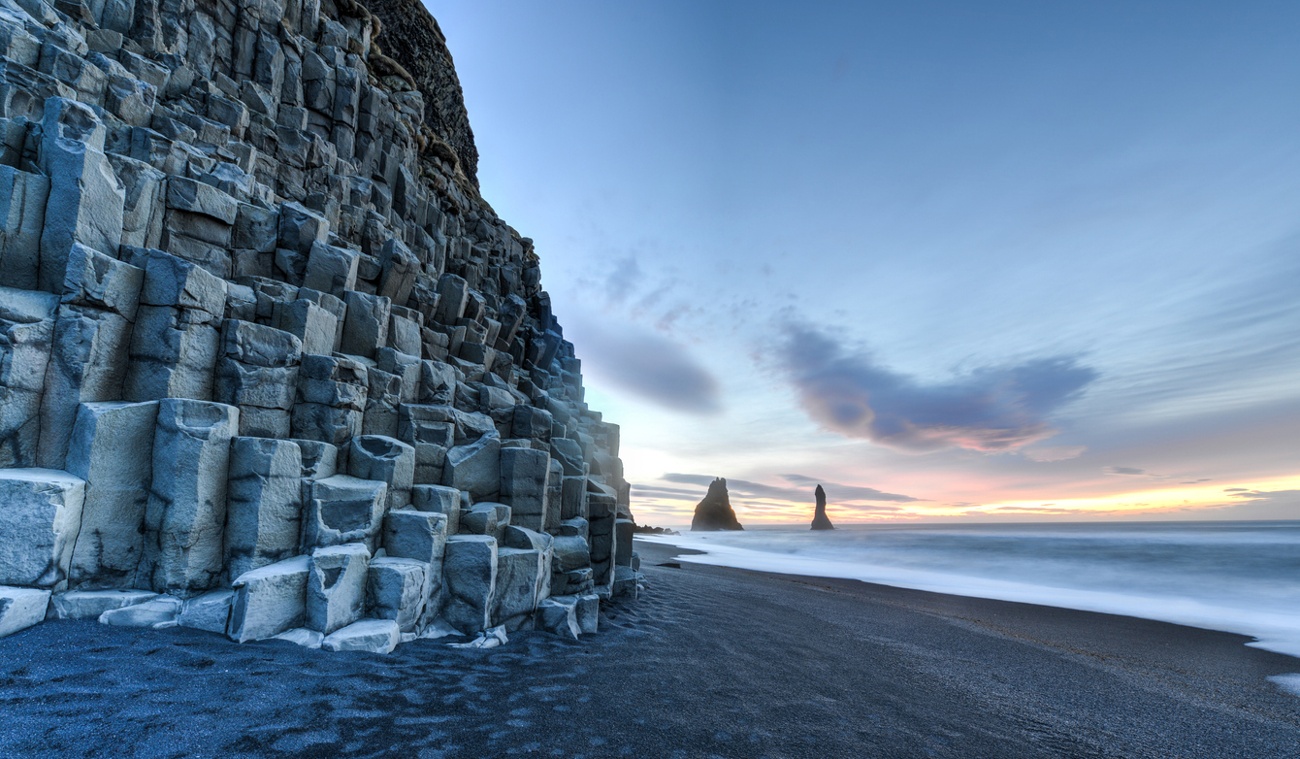 Reynisfjara Beach (Vik, Iceland)