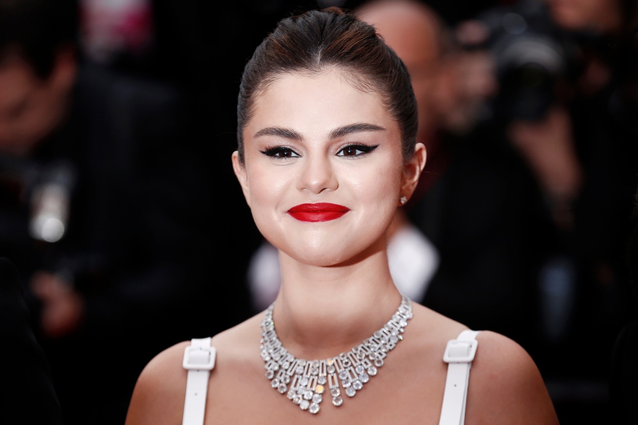 Selena difende Hailey Selena difende Hailey