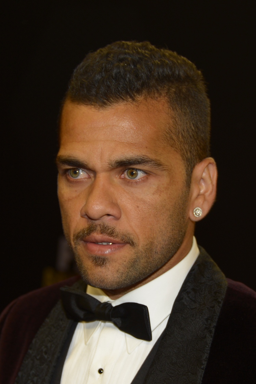 Dani Alves leaves open the possibility of reconciliation