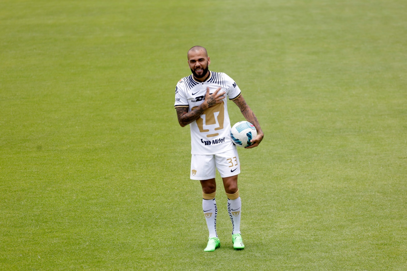 Il giocatore di football si sta adattando alla sua nuova vita Il giocatore di football si sta adattando alla sua nuova vita