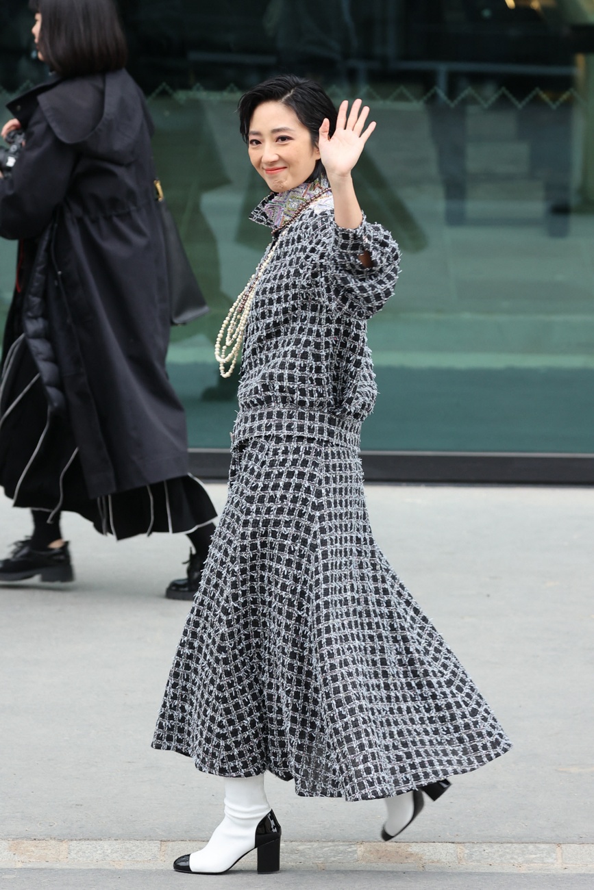 Gwen Lun-Mei at the Chanel fashion show during Paris Fashion Week Gwen Lun-Mei at the Chanel fashion show during Paris Fashion Week