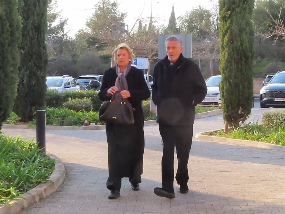 ROSTROS CONOCIDOS ACUDEN AL TANATORIO DE PALMA DE MALLORCA PARA DAR EL ÚLTIMO ADIÓS A CRISTINA MACAYA ROSTROS