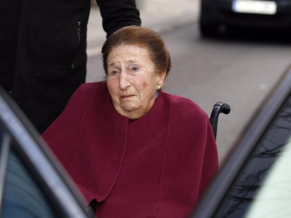 LA INFANTA MARGARITA SALE DE CASA DE SU HIJA MARÍA ZURITA DONDE HA CELEBRADO SU 84 CUMPLEAÑOS LA