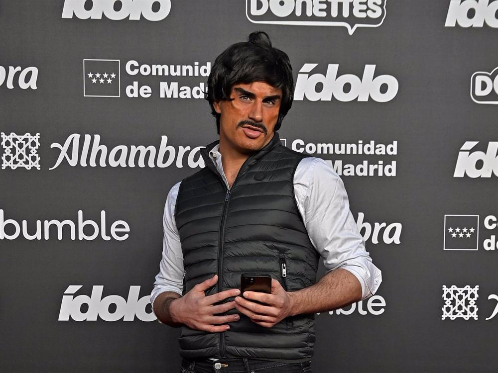 MISTER JÄGGER EN LOS 'PREMIOS ÍDOLO' MISTER