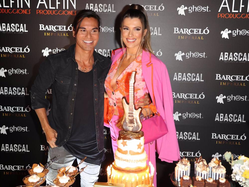 Julio Iglesias Jr y su novia, Vivi Domenico Julio