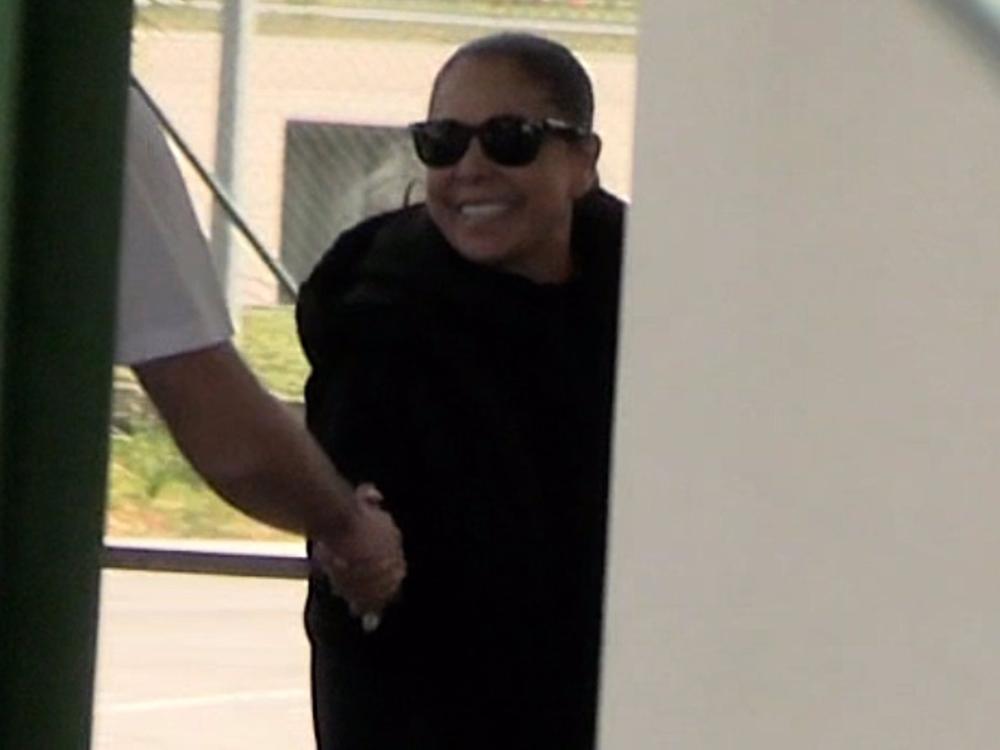 Isabel Pantoja, a su llegada al aeropuerto de Jerez Isabel