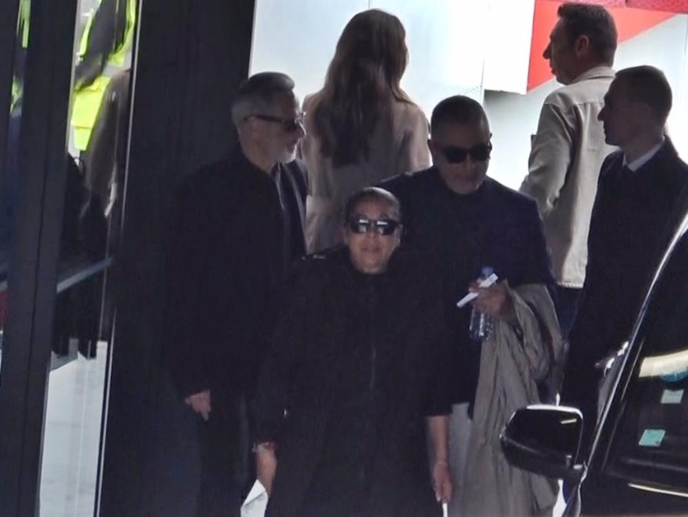 ISABEL PANTOJA Y SU HERMANO AGUSTÍN LLEGAN A NIZA ISABEL