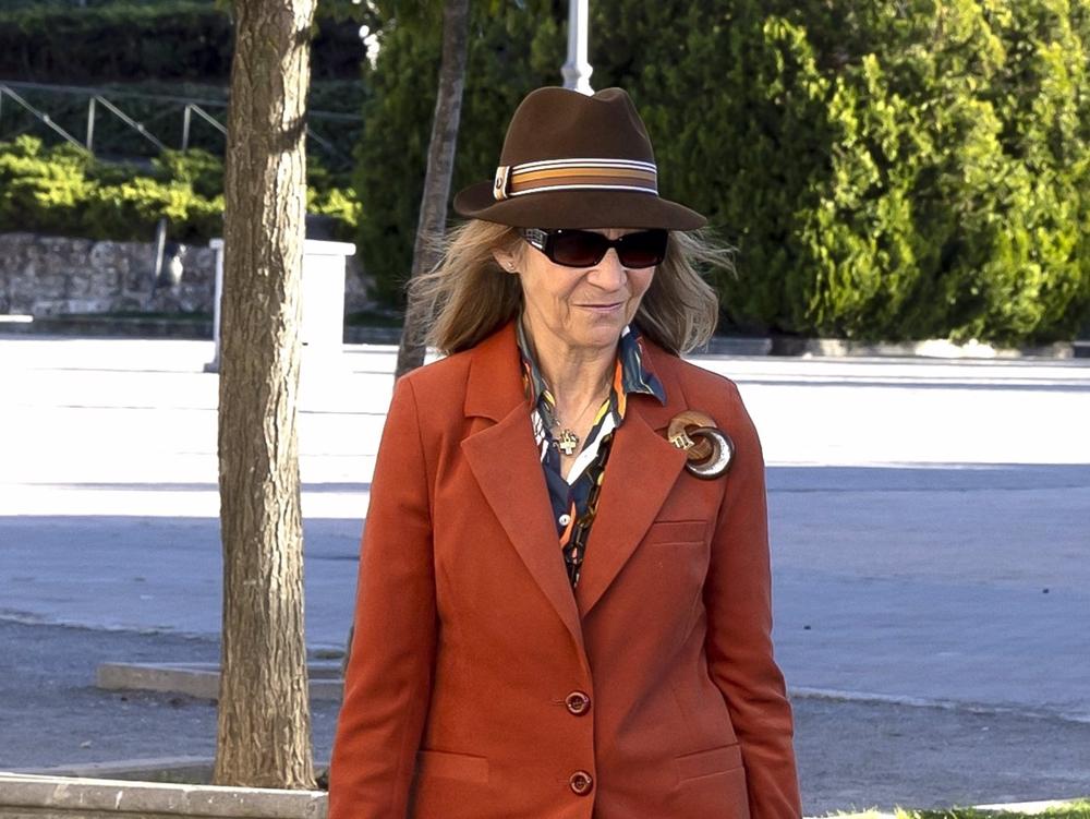 LA INFANTA ELENA EN LA PLAZA DE NAVALCARNERO LA
