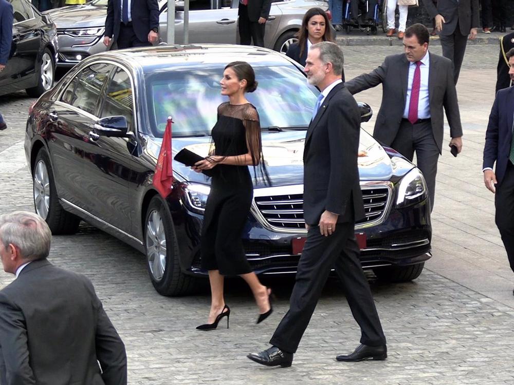 Los Reyes Felipe y Letizia llegan al concierto de Cádiz Los