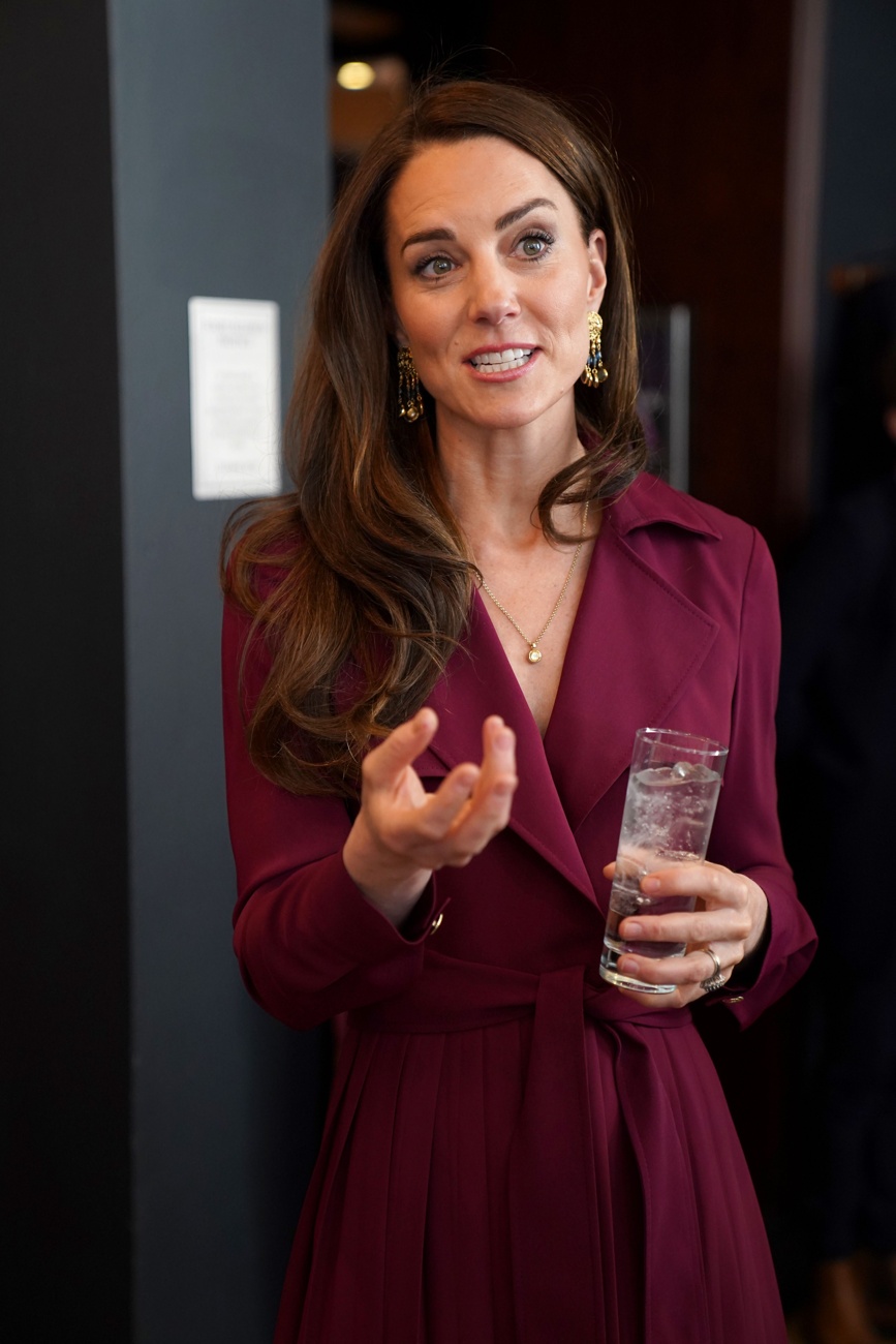 Kate llevaba la melena suelta Kate llevaba la melena suelta