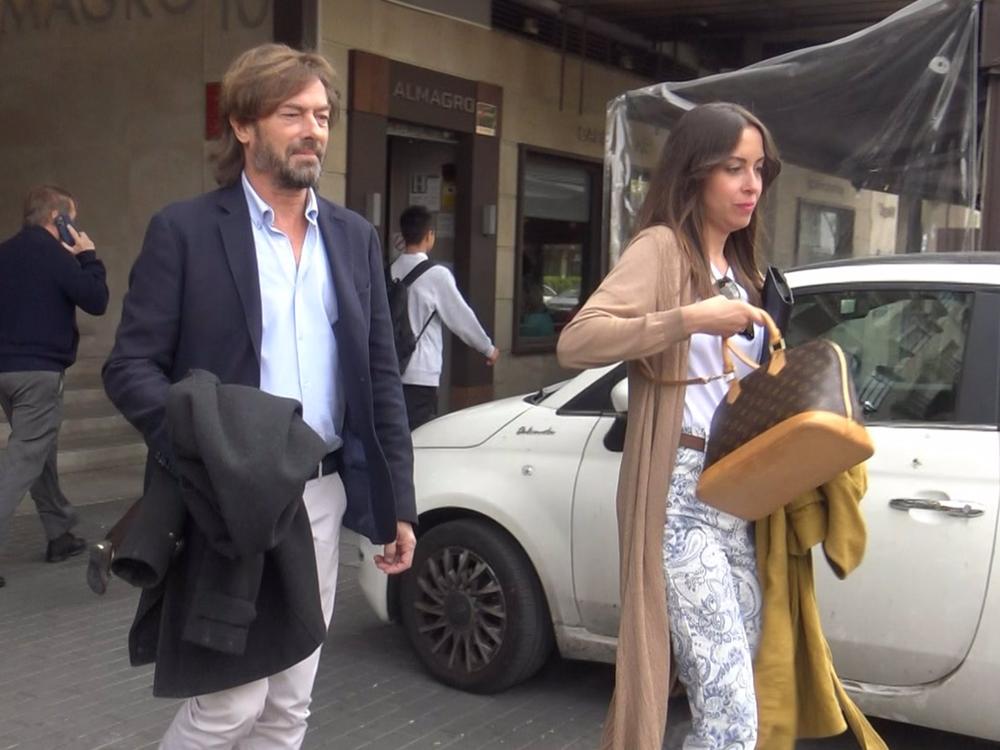 Santiago Pedraz junto a su novia Elena Hormigos Santiago