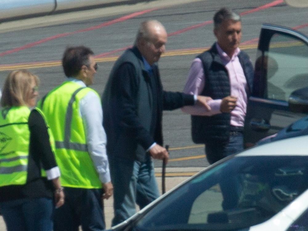 El Rey Juan Carlos a su llegada a Vigo El