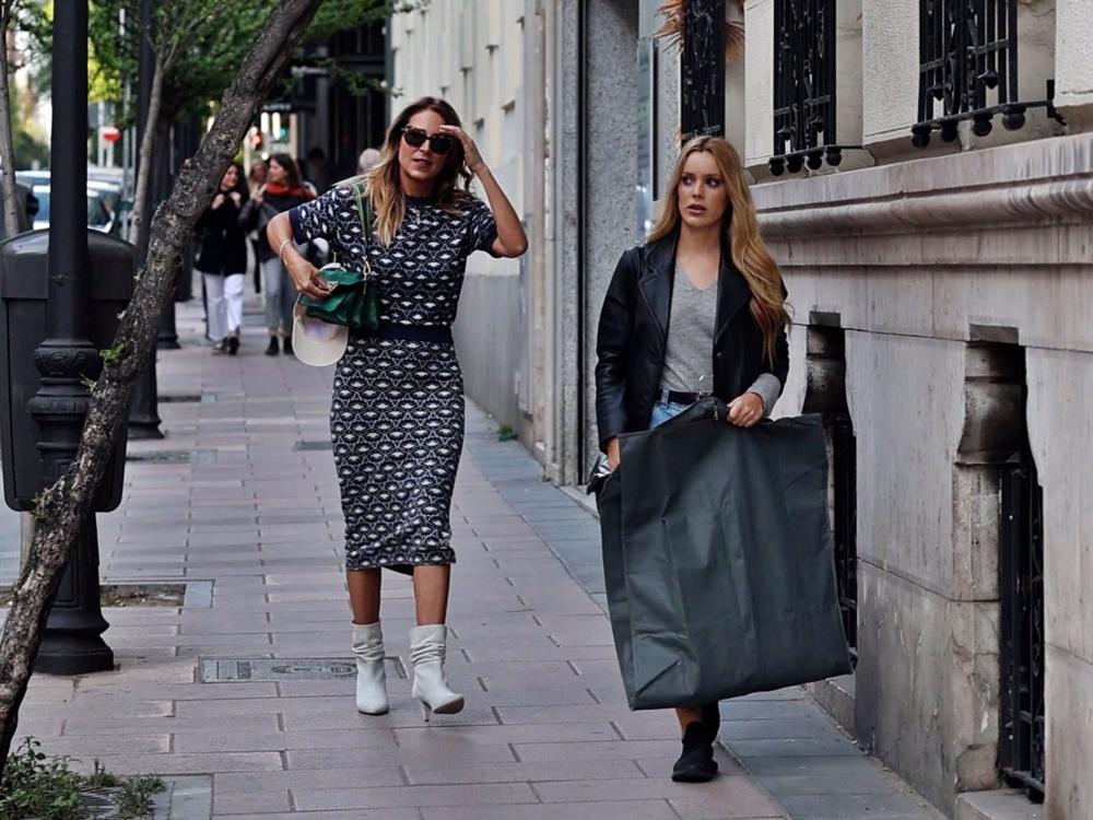 CAROLINA MOLAS Y SU HIJA, ALEJANDRA ONIEVA, ELIGEN EL VESTIDO DE LA JOVEN PARA LA PEDIDA DE MANO DE TAMARA FALCÓ CAROLINA