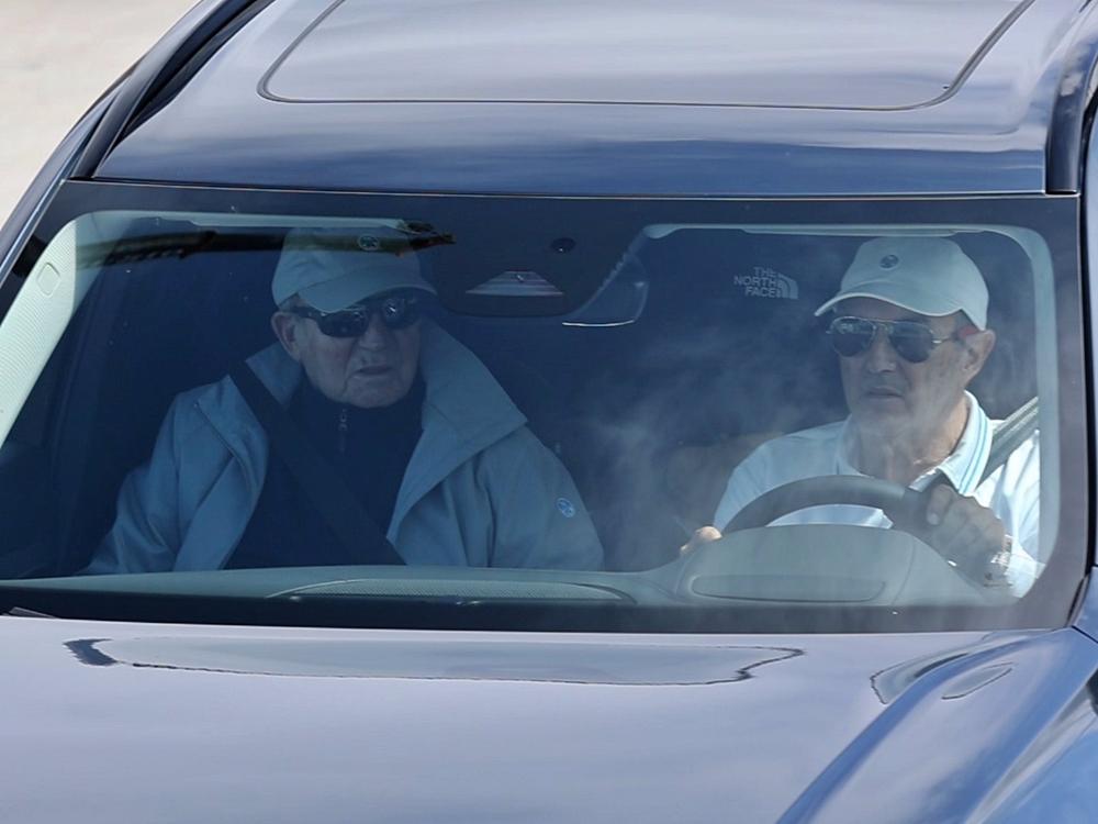 EL REY JUAN CARLOS SE QUEDA EN TIERR EN LA PRIMERA JORNADA DE REGATAS EN SANXENXO EL