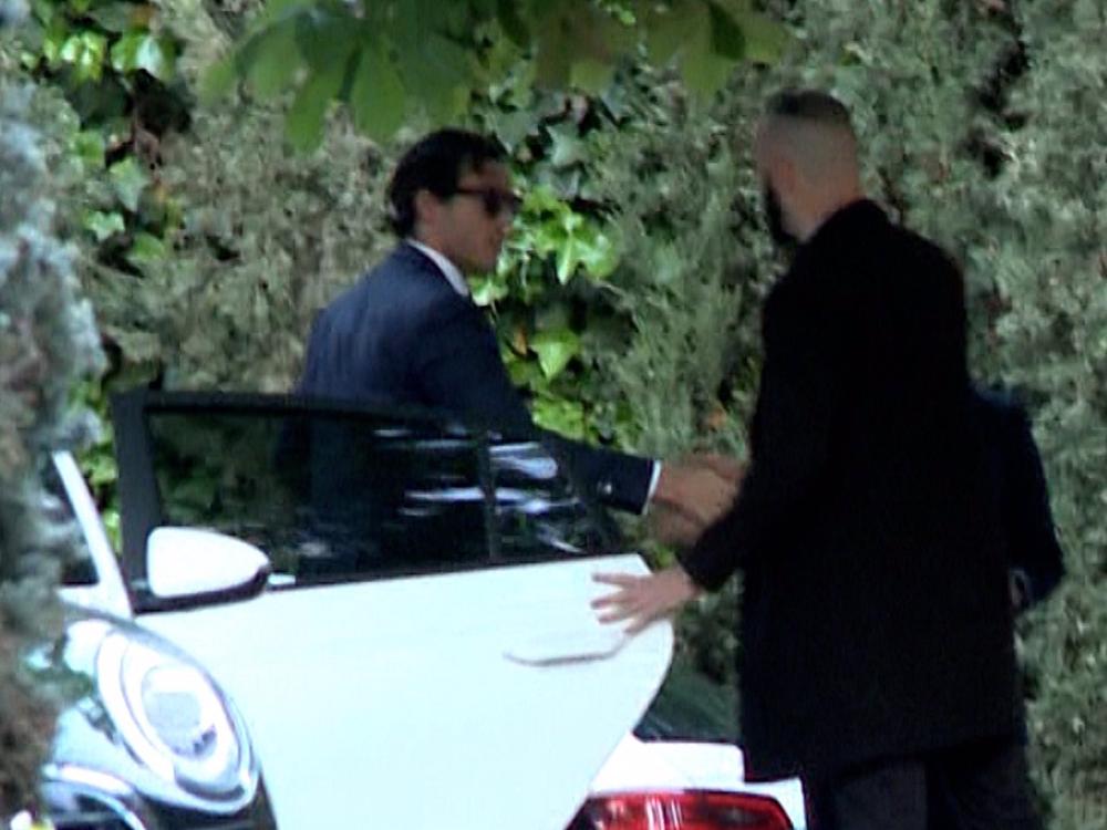 ÍÑIGO ONIEVA LLEGA A PUERTA DE HIERRO PARA CELEBRAR LA 'PETICIÓN DE MANO' ÍÑIGO