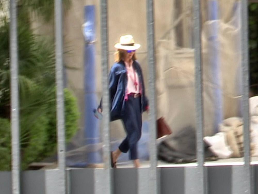 LA INFANTA ELENA CONTINÚA CON SU VIDA LABORAL AL MARGEN DE LA POLÉMICA CON SU SUPUESTA HERMANA LA