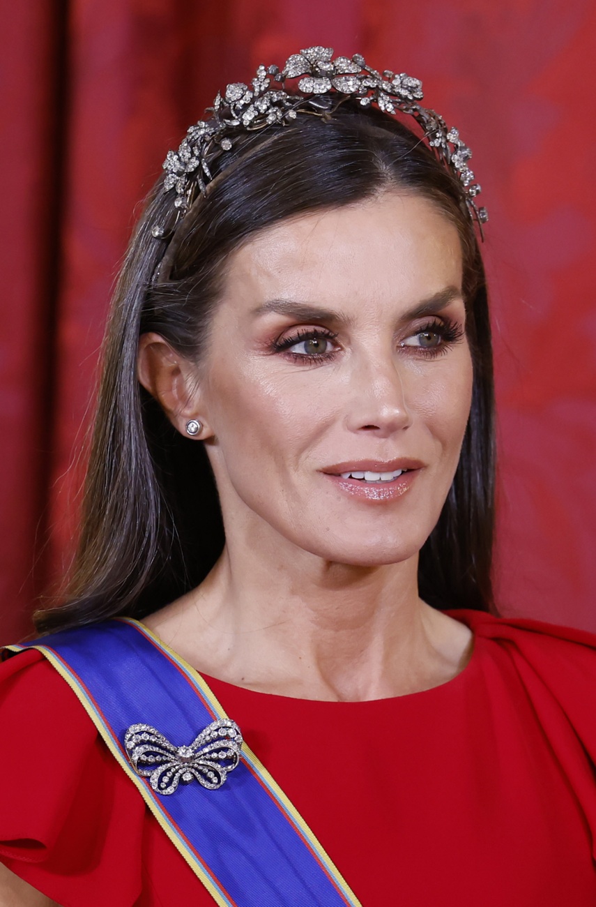 A tiara de flores, linda