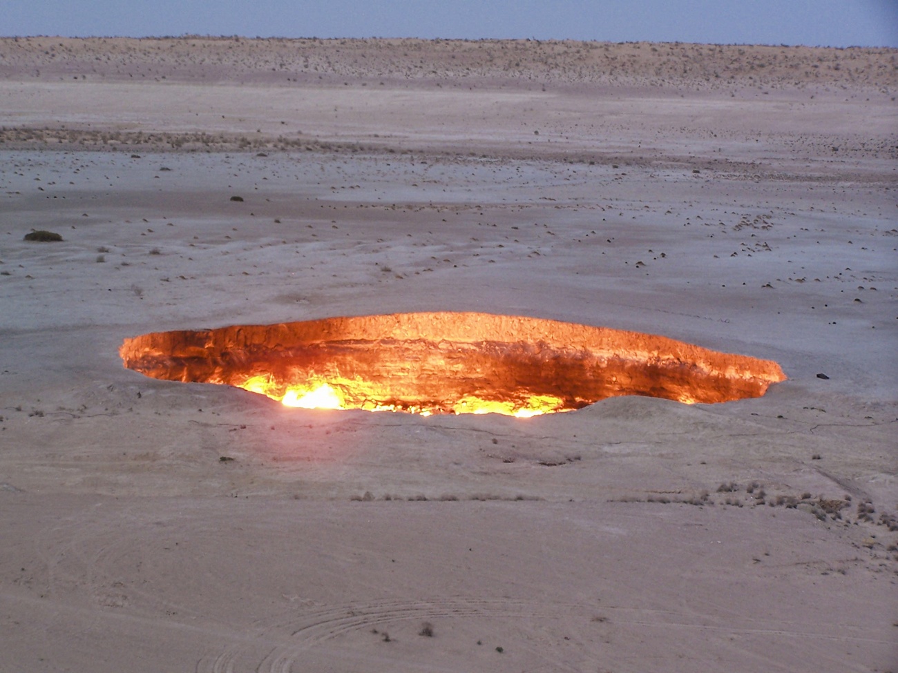 Darvaza gas crater (Turkmenistan)