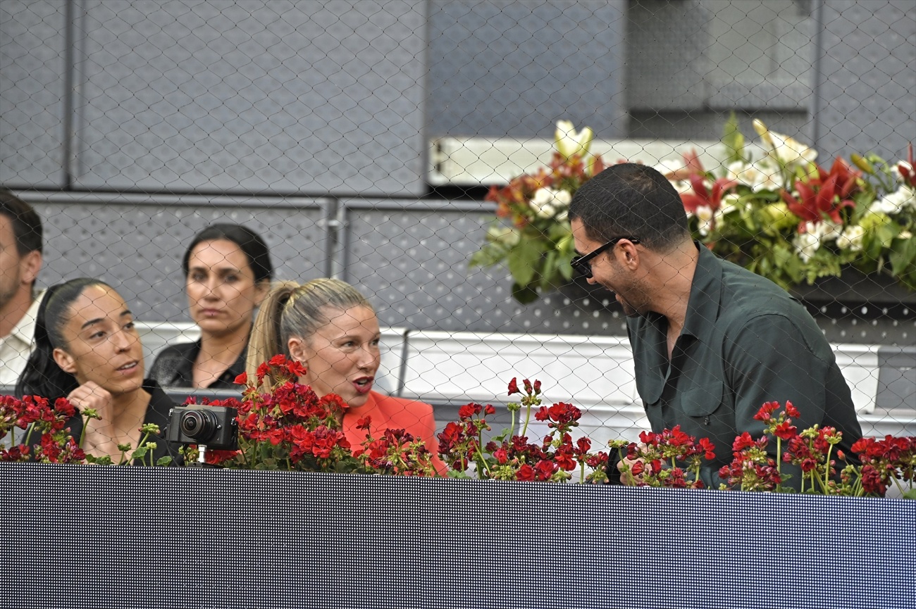 La complicidad y las sonrisas de Miguel Ángel Silvestre y Anne Igartiburu en el Mutua Madrid Open de Tenis