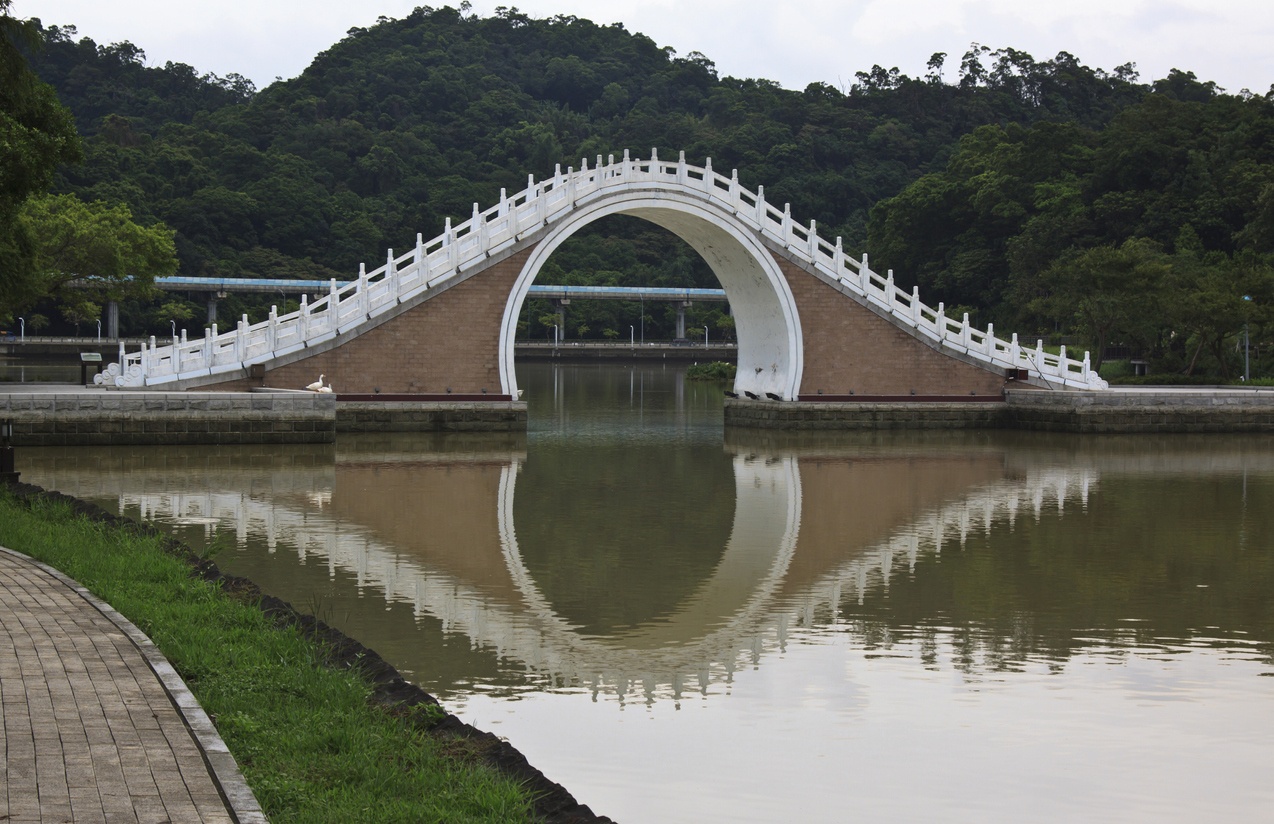 Moon Bridge (Taipei, Taiwan)