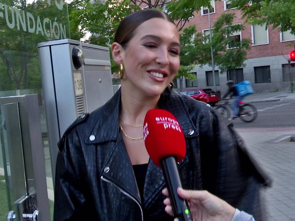 Alba Díaz acude a la presentación de la nueva colección de novias, de la firma de Vicky Martín Berrocal, 'Victoria', con una sonrisa de oreja a oreja tras confirmar su ruptura sentimental con Alberto García Alba