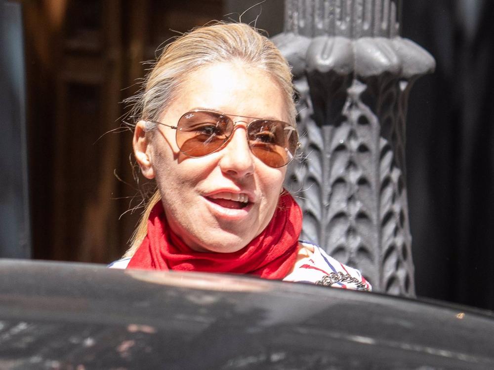 Cristina Reyes, saliendo de la casa de Tamara Falcó Cristina