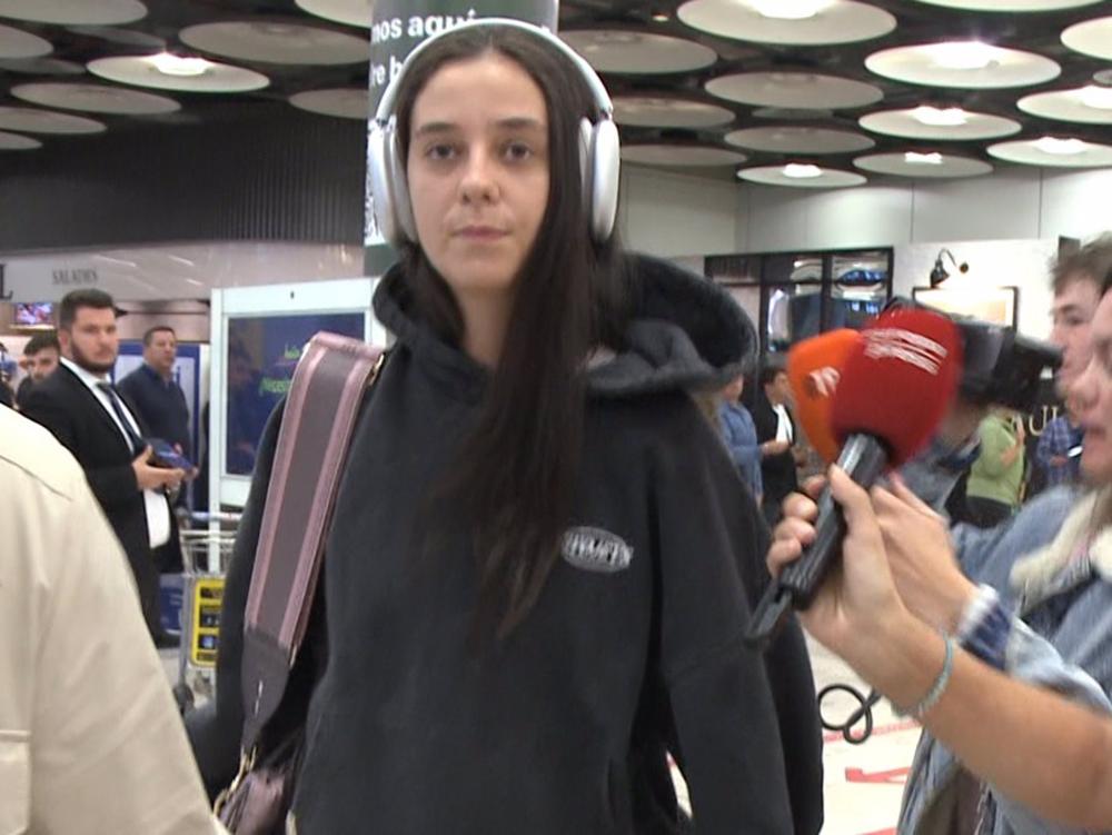 Victoria Federica llega a Madrid tras asistir al desfile de Dior en México con Jaime de Marichalar este fin de semana Victoria