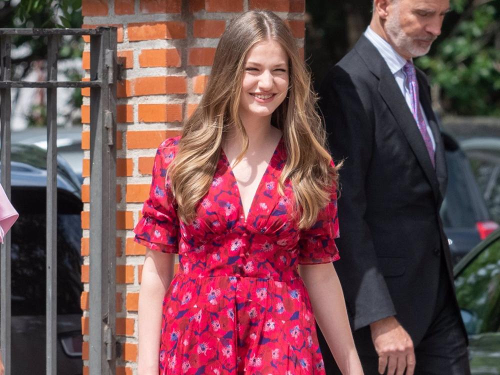 La Princesa Leonor a su llegada a la Confirmación de su hermana La