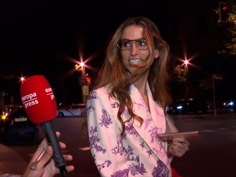 Alejandra Domínguez saliendo de la fiesta de la joyería Rabat, a 25 de mayo de 2023, en Madrid (España). Alejandra