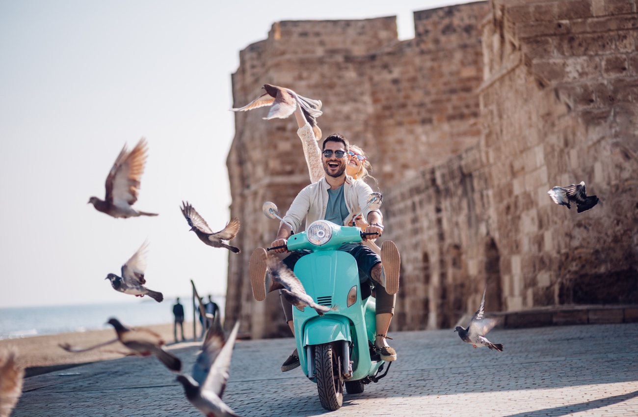 Y disfruta de tu moto de forma responsable Y disfruta de tu moto de forma responsable