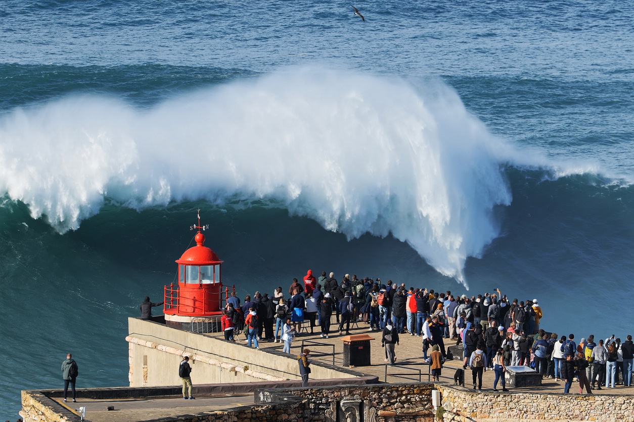 Plage nord à Nazaré, Portugal