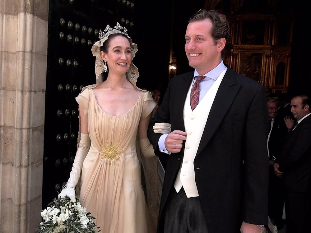 Sol Medina y Pedro Domínguez-Majón, una boda de ensueño en Sevilla que reúne a la aristocracia española Sol