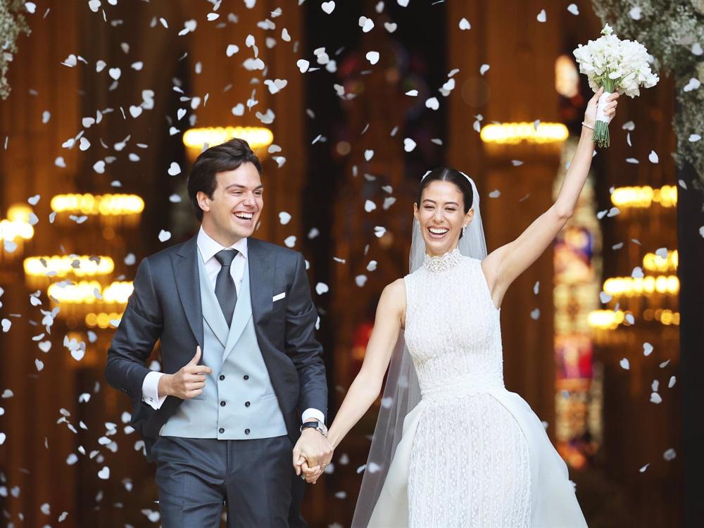 Daniel Clará y Anne Marie Collins se dan el 'Sí, quiero' más impresionante en París Daniel