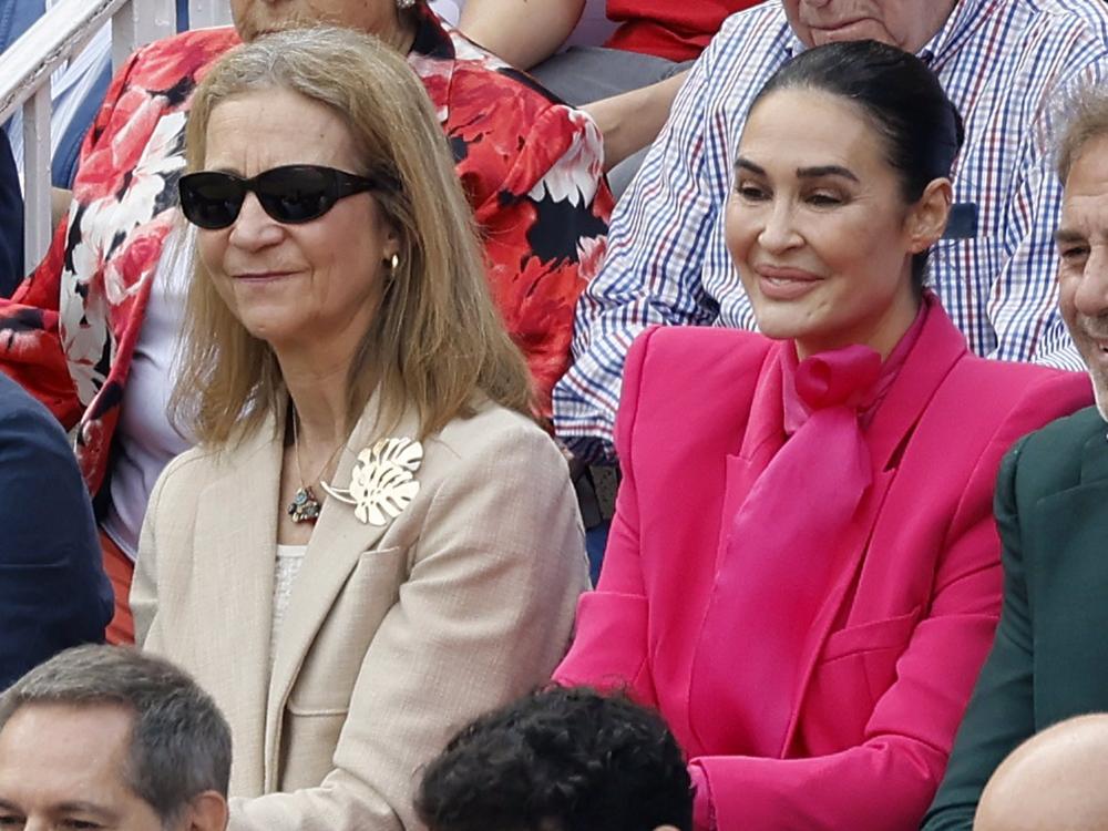 La Infanta Elena y Vicky Martín Berrocal disfrutan de una tarde de toros en la Plaza de las Ventas La