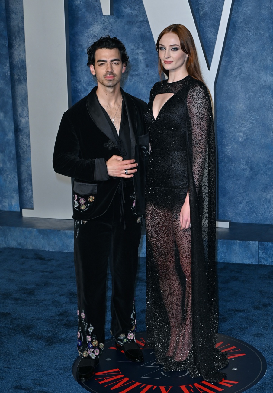 Joe Jonas se ha quitado el anillo