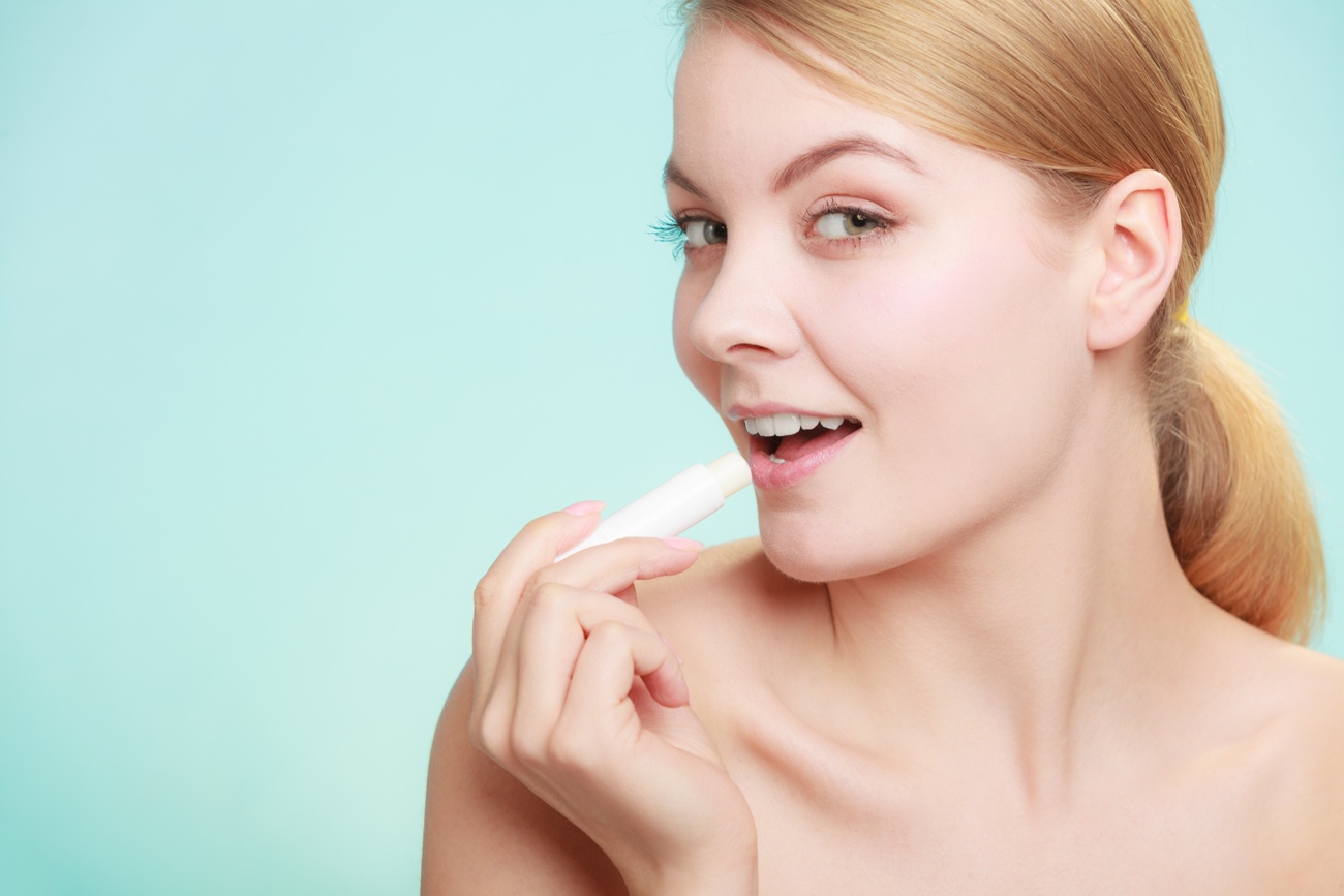 Durante el día tus labios deben estar cuidados Durante el día tus labios deben estar cuidados